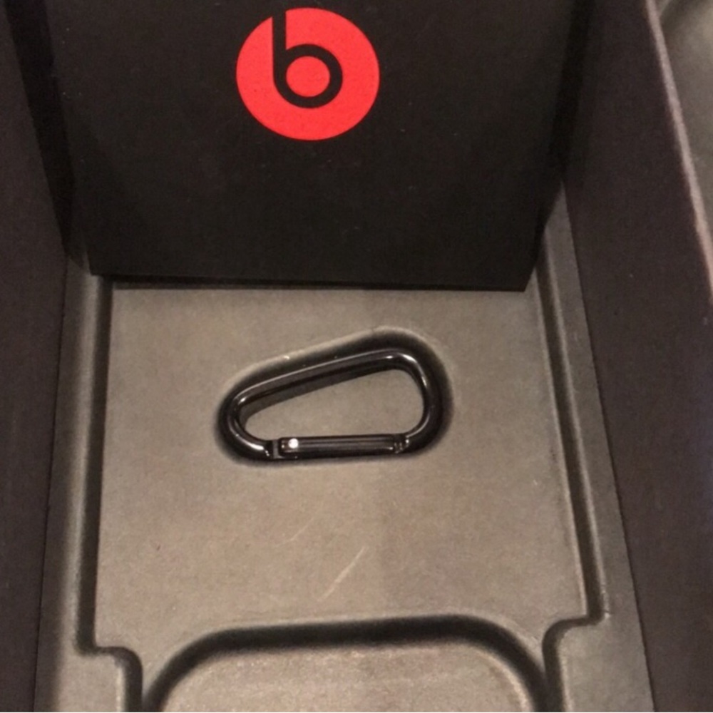 Beats by Dre Solo 2 headphones - Picture 6 of 7